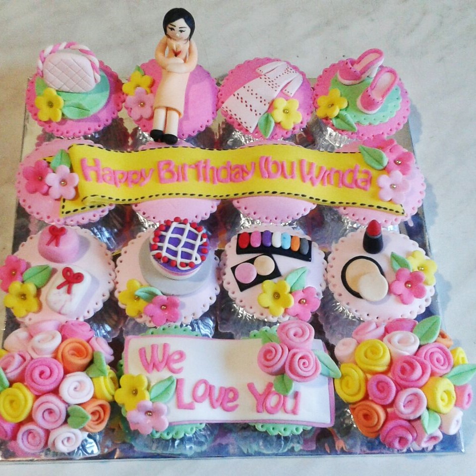 Detail Kue Ulang Tahun Untuk Bos Nomer 31