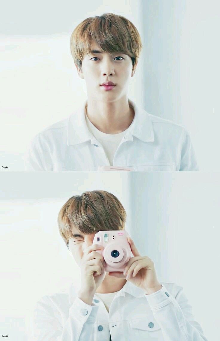 Detail Kumpulan Foto Jin Bts Nomer 3