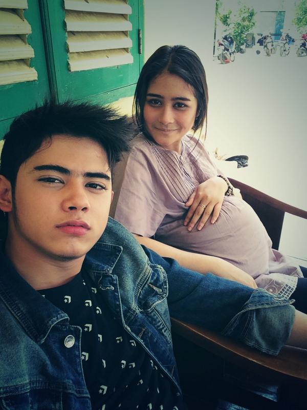 Detail Kumpulan Foto Mesra Aliando Dan Prilly Nomer 39