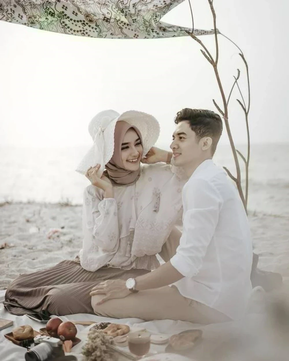 Detail Kumpulan Foto Prewedding Outdoor Nomer 17