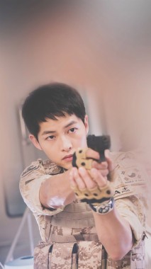 Detail Kumpulan Foto Song Joong Ki Descendants Of The Sun Nomer 20