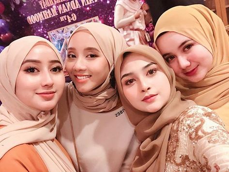 Detail Kumpulan Foto Wanita Muslimah Berhijab Nomer 5