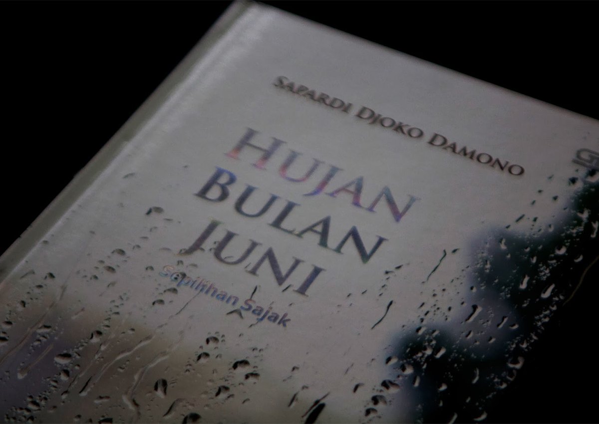 Detail Kumpulan Puisi Hujan Bulan Juni Nomer 27