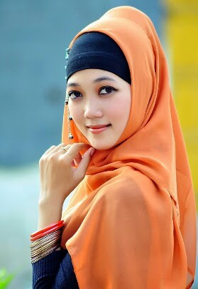 Detail Kumpulan Wanita Cantik Berjilbab Nomer 3