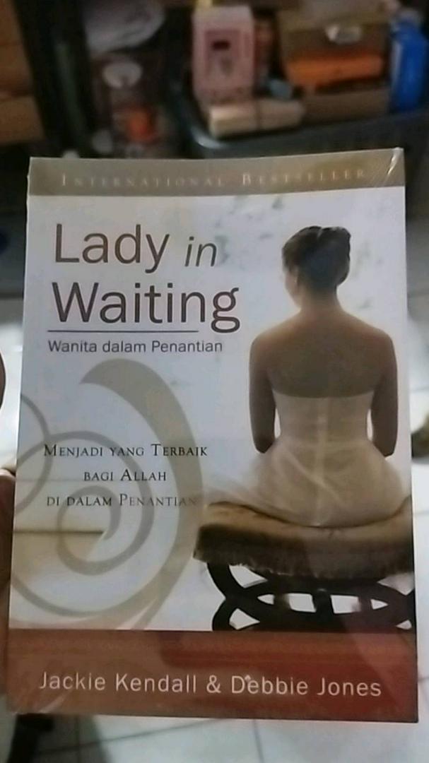 Detail Lady In Waiting Buku Nomer 35