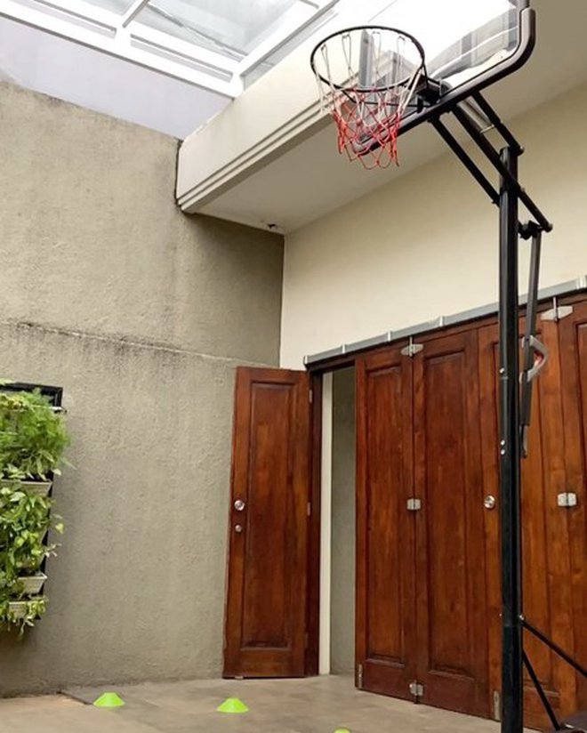 Detail Lapangan Basket Di Rumah Nomer 3