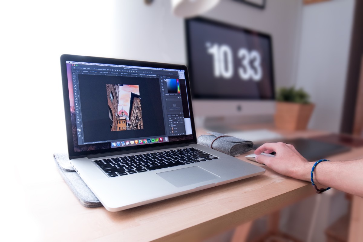 Laptop Untuk Desain Grafis Dan Multimedia - KibrisPDR
