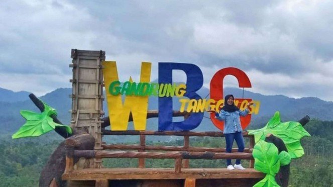 Detail Loang Baloq Adalah Objek Wisata Yang Terkenal Pemandangan Berupa Nomer 17