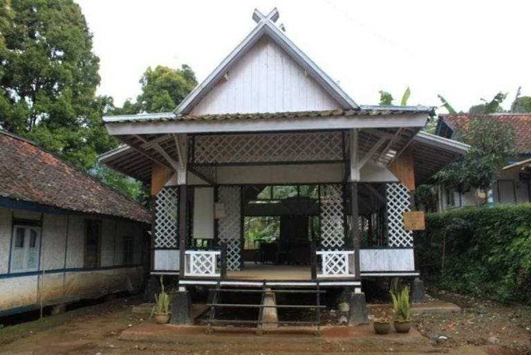 Detail Macam Macam Rumah Adat Di Pulau Jawa Nomer 27