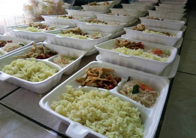 Detail Makanan Untuk Ulang Tahun Nomer 26