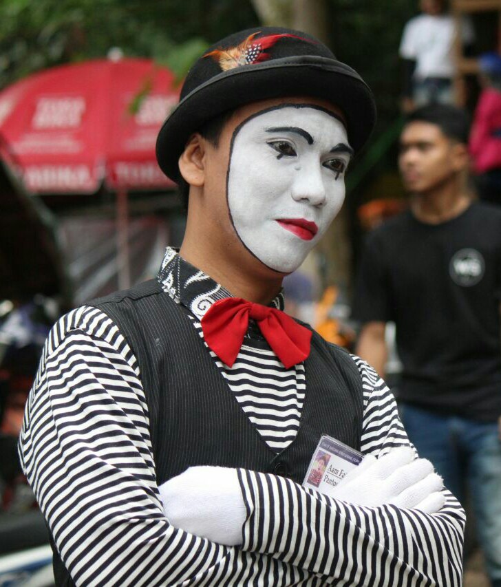 Detail Make Up Pantomim Pakai Apa Nomer 42