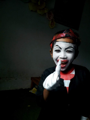 Detail Make Up Pantomim Pakai Apa Nomer 51