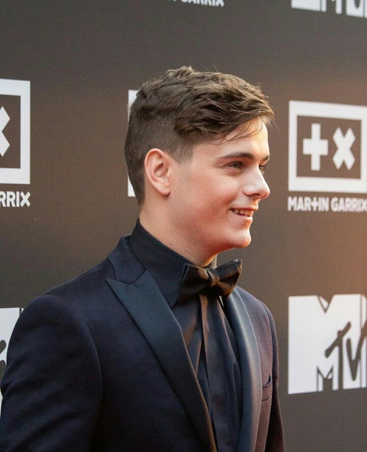 Detail Martin Garrix Hairstyle Nomer 22