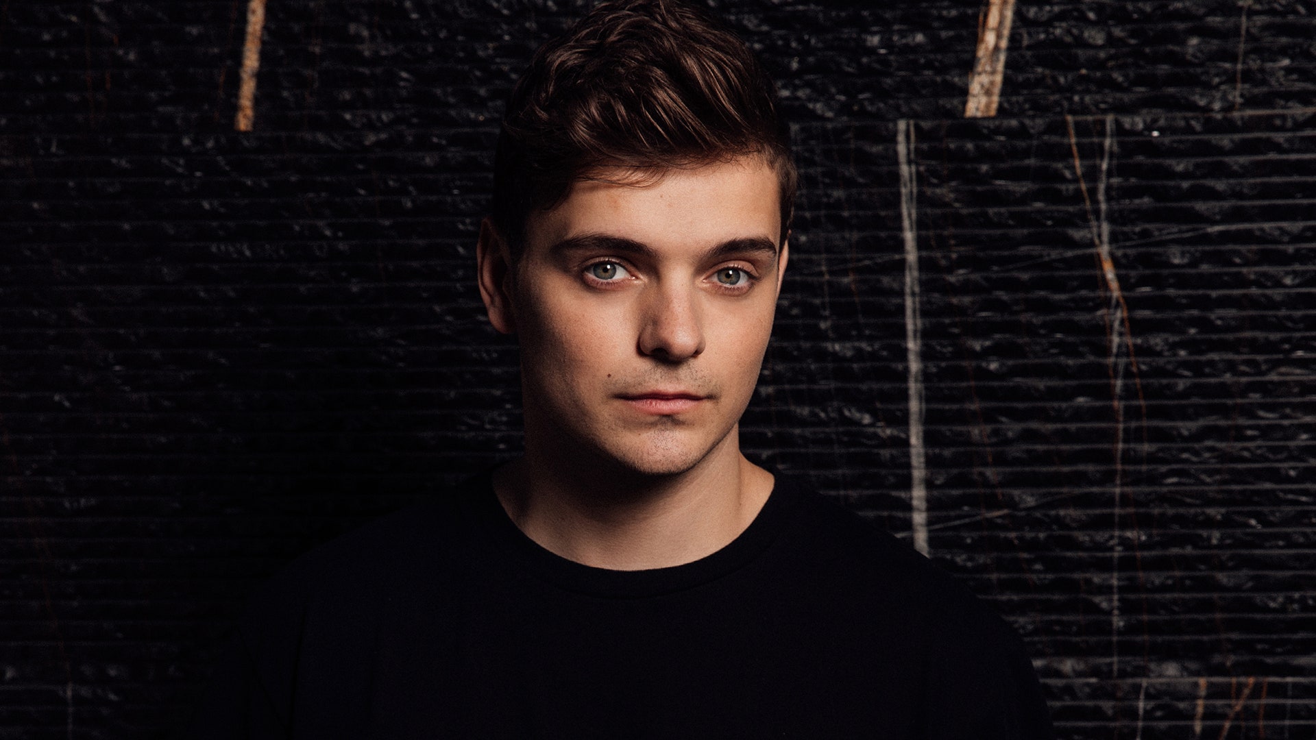 Detail Martin Garrix Hairstyle Nomer 38