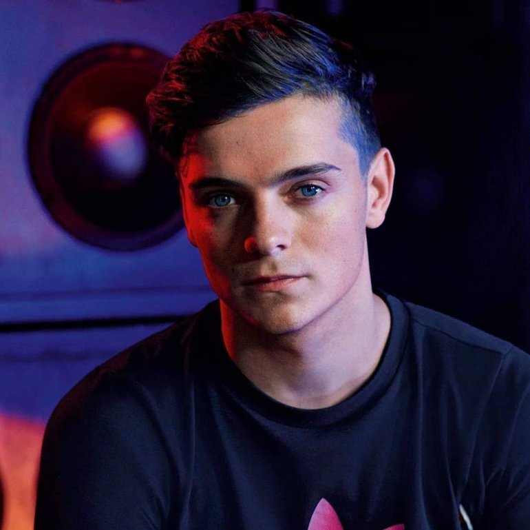 Download Martin Garrix Hairstyle Nomer 50