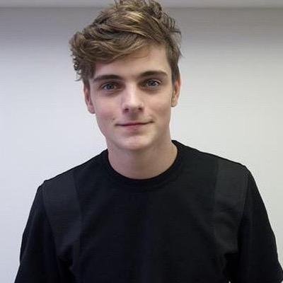 Detail Martin Garrix Hairstyle Nomer 6