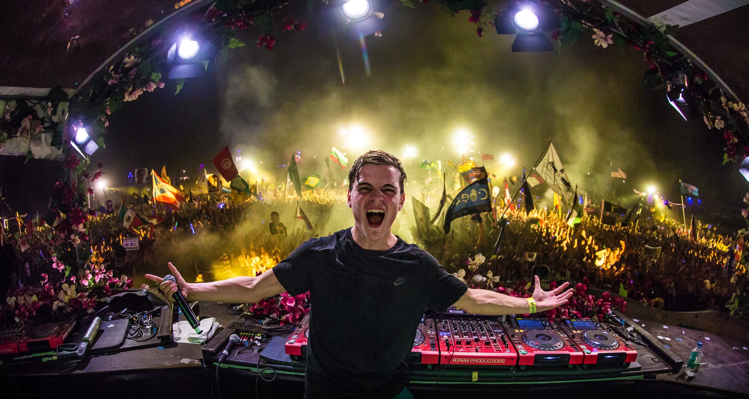 Detail Martin Garrix Wallpaper Nomer 25