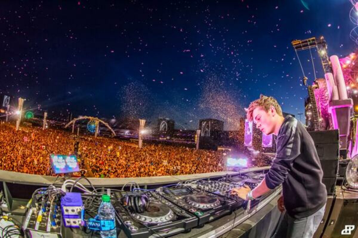 Detail Martin Garrix Wallpaper Hd Nomer 16