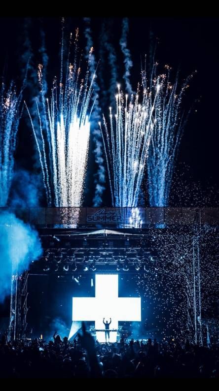 Detail Martin Garrix Wallpaper Hd Nomer 4