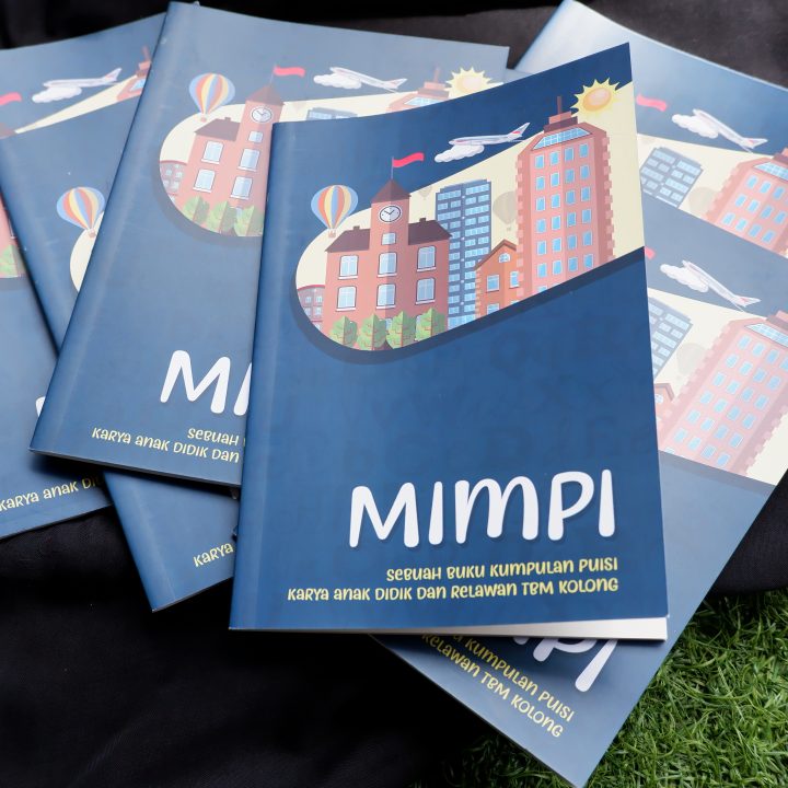 Membuat Sampul Buku - KibrisPDR