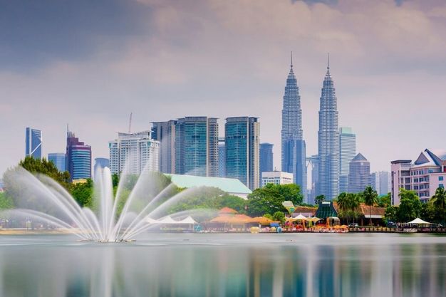 Detail Menara Petronas Terdapat Di Nomer 37