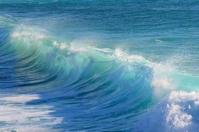 Detail Mengapa Laut Berwarna Biru Nomer 9