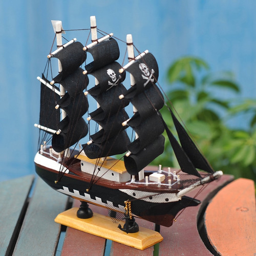 Detail Miniatur Kapal Bajak Laut Nomer 15