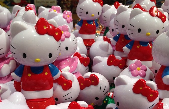 Detail Misteri Dibalik Boneka Hello Kitty Nomer 42