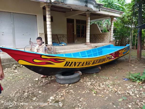 Model Perahu Fiber Untuk Nelayan - KibrisPDR