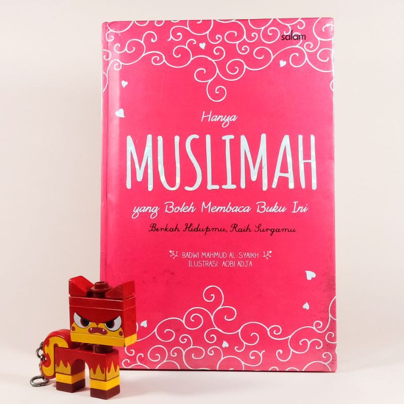 Detail Muslimah Baca Buku Nomer 42