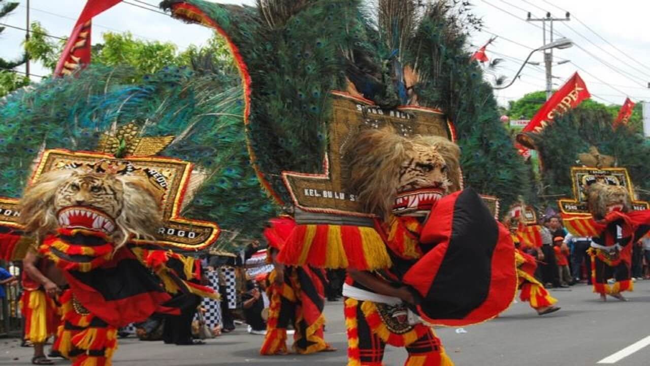 Detail Nama Dan Gambar Tarian Daerah Pulau Jawa Nomer 12