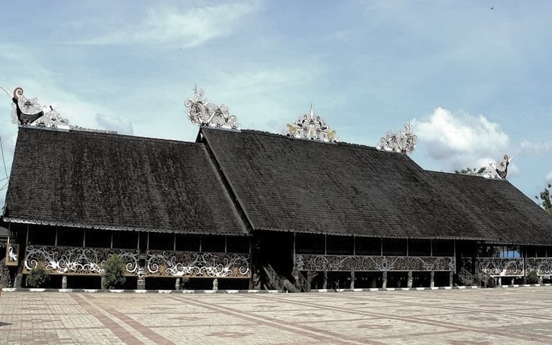 Detail Nama Rumah Adat Kalimantan Timur Adalah Nomer 18