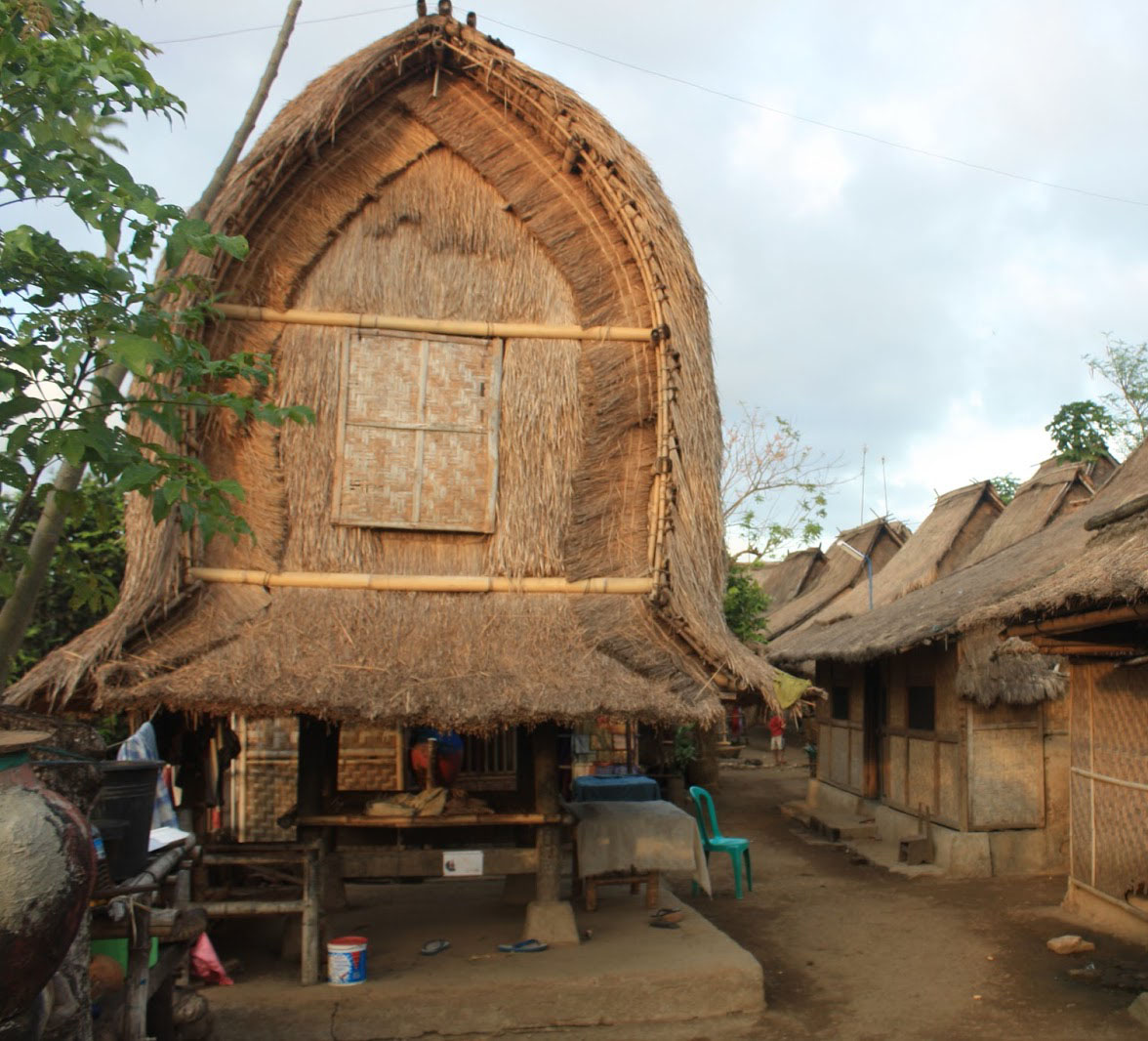 Detail Nama Rumah Adat Ntb Beserta Gambar Nya Nomer 30