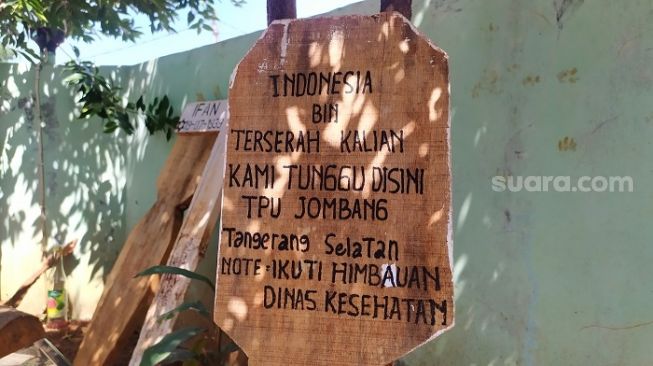 Detail Papan Nisan Kayu Nomer 19