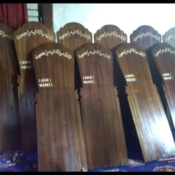 Detail Papan Nisan Kayu Nomer 32