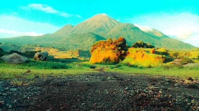 Detail Pemandangan Yang Indah Di Daerah Pegunungan Dapat Dijadikan Sebagai Tempat Nomer 3