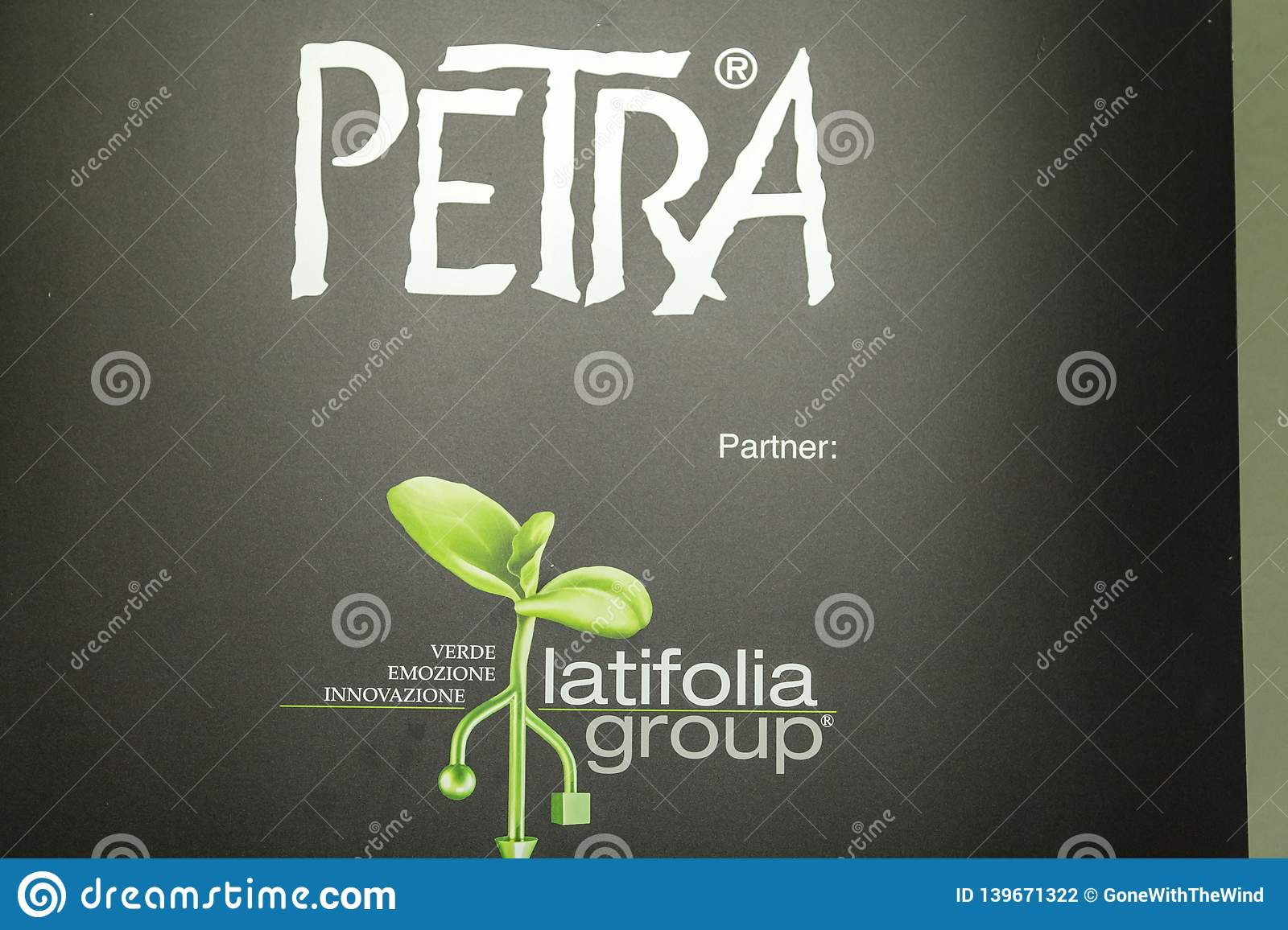 Detail Download Logo Petra Nomer 53