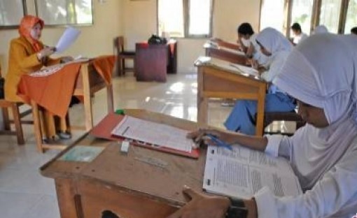 Detail Puisi Bahasa Jawa Tentang Pendidikan Nomer 16