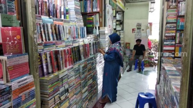 Detail Rak Buku Murah Jogja Nomer 46