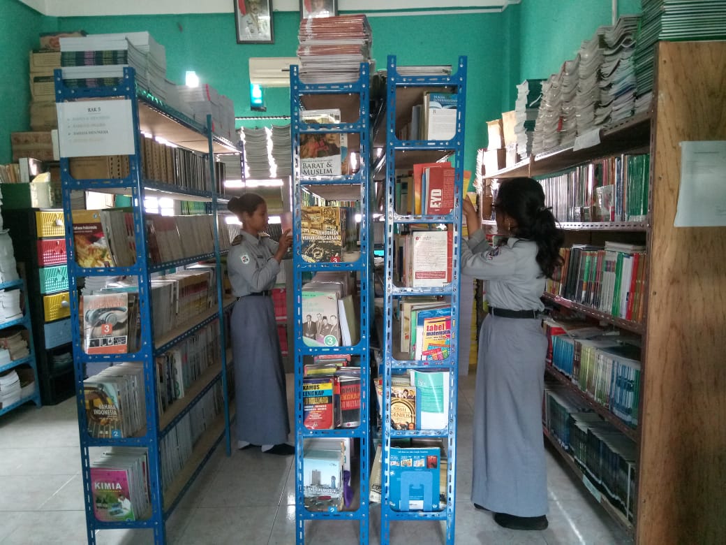 Detail Rak Buku Perpustakaan Nomer 17