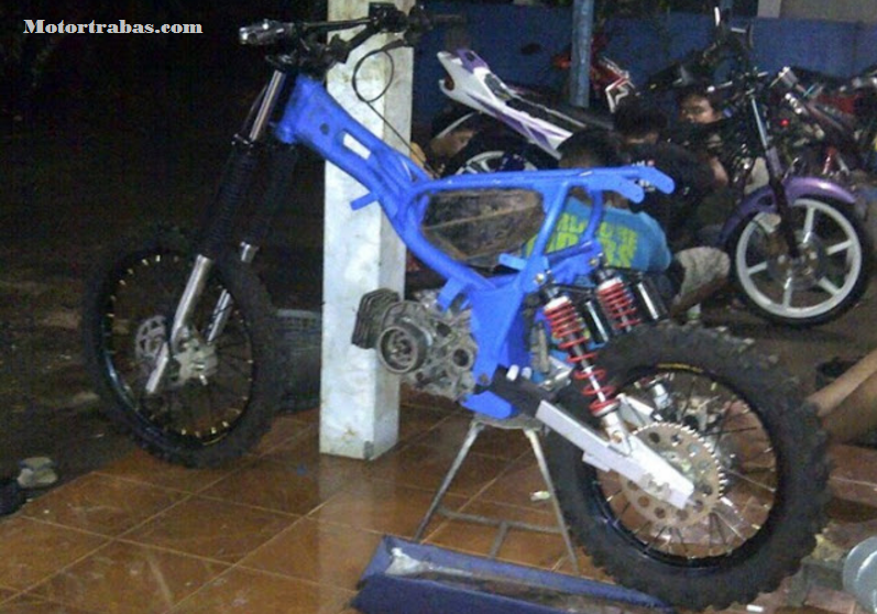 Detail Rangka F1zr Grasstrack Nomer 8