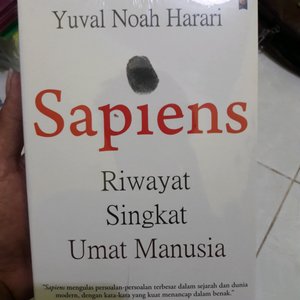 Detail Review Buku Sapiens Nomer 52