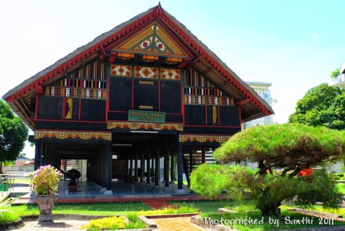 Detail Rumah Adat Aceh Dan Penjelasannya Nomer 16