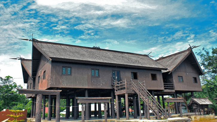 Detail Rumah Adat Balikpapan Nomer 12