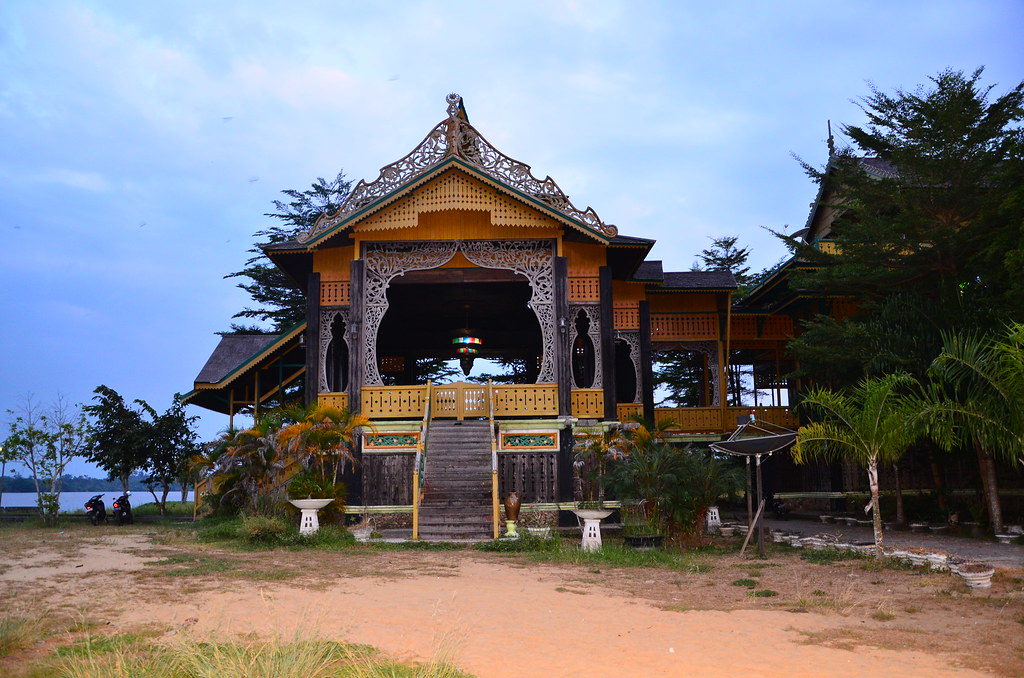 Detail Rumah Adat Ketapang Nomer 7