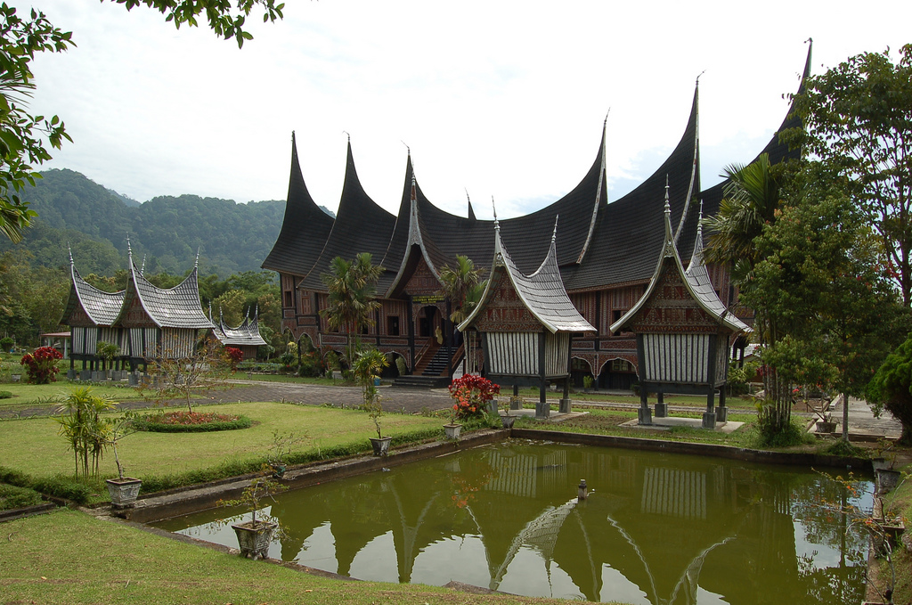 Detail Rumah Adat Padang Disebut Nomer 51