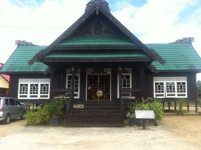 Detail Rumah Adat Provinsi Di Yogyakarta Adalah Nomer 33