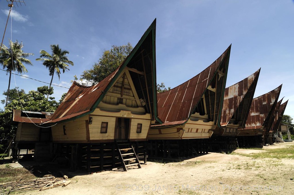 Detail Rumah Adat Pulau Sumatera Nomer 23