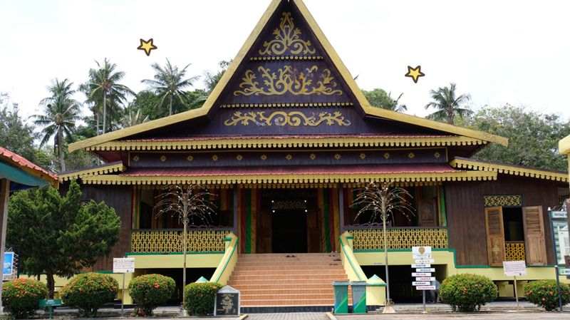 Detail Rumah Adat Riau Kepulauan Nomer 7