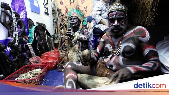 Detail Rumah Adat Suku Asmat Adalah Nomer 16